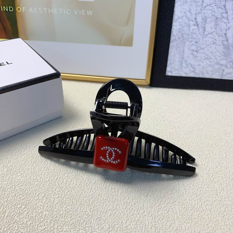 Chanel Hair Grab Clip  (3)